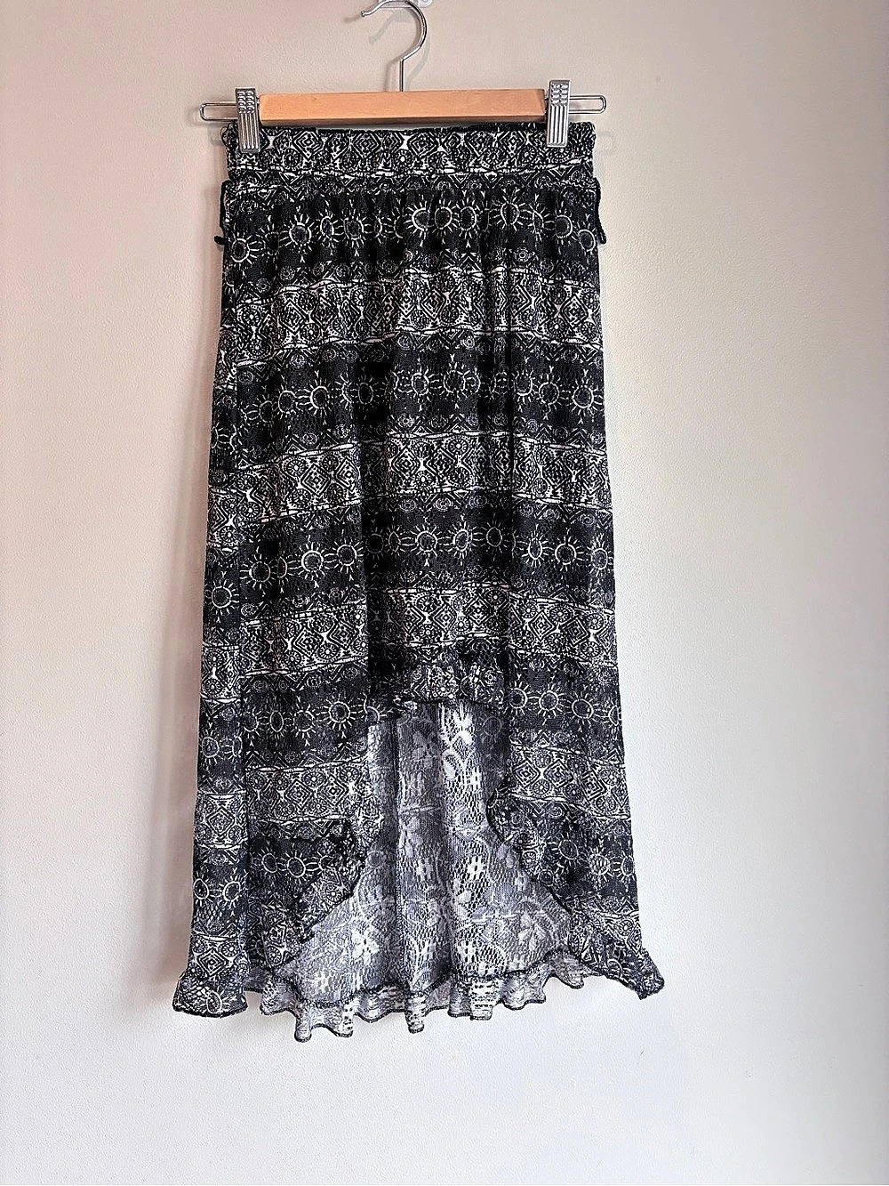 No Boundaries Paisley Asymmetrical Midi Skirt in Black & White Size XS